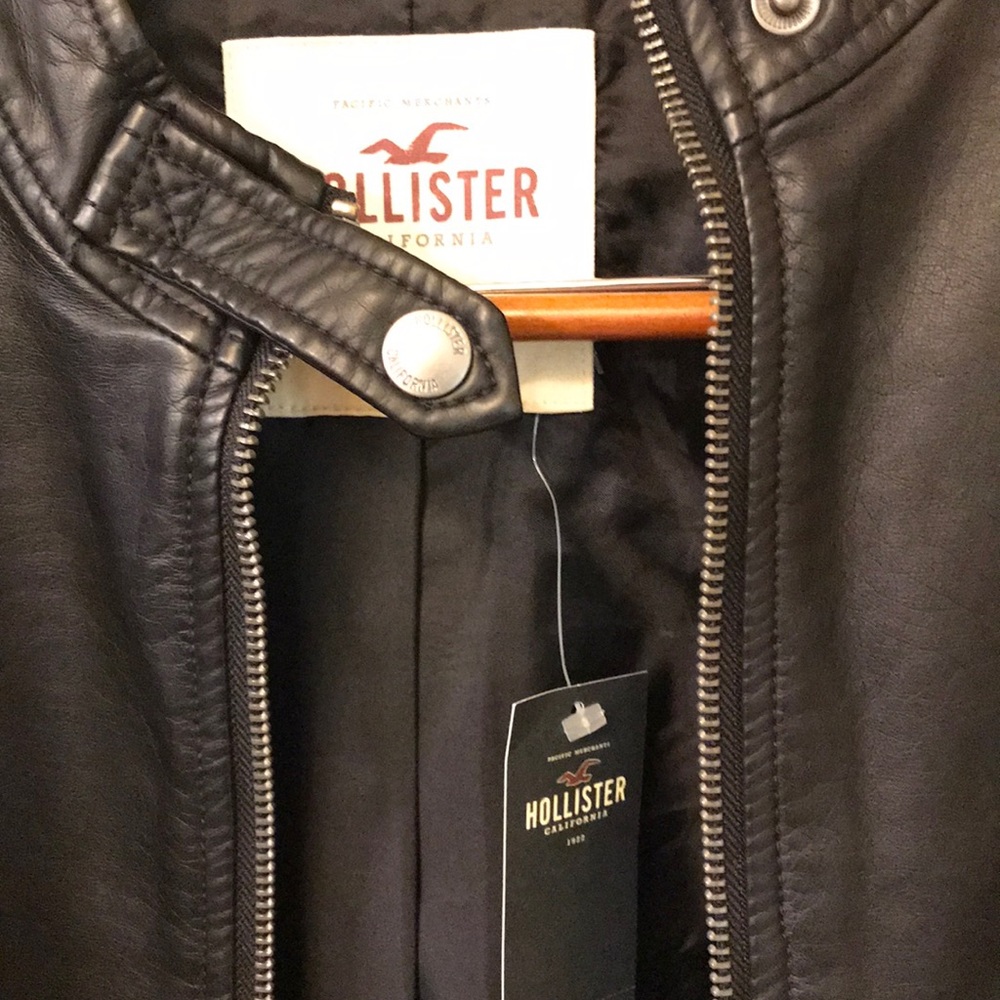 New Holllister Vegan Jacket - Picture 2 of 5